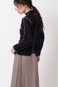 メッシュハイネックプルオーバー