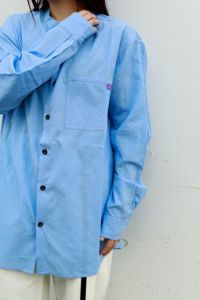 スタンドカラーシャツ