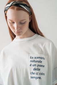 ロゴ刺繍ポケットプルオーバー