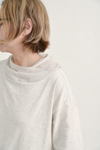 綿ローンフード衿プルオーバー【2025】