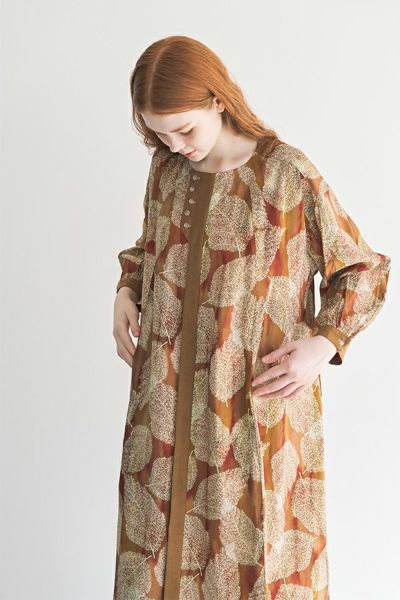 フラワー刺繍連釦ワンピース[品番：IGAW0002379]｜axes femme