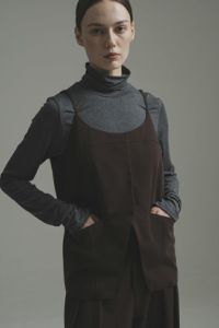 フロントカットビスチェ