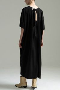 肩プリーツワンピース