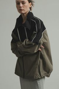 ブロッキングライトブルゾン