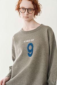 【お届け最短】NINEラウンドヘムプルオーバー