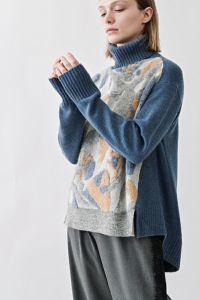 フローラルタートルチュニックプルオーバー