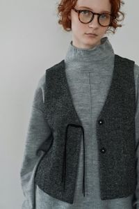 ヘリンボンショートベスト