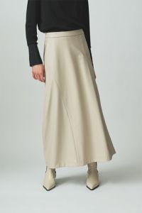 エコレザーフォルムスカート