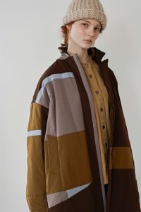 配色パッチ中綿コート