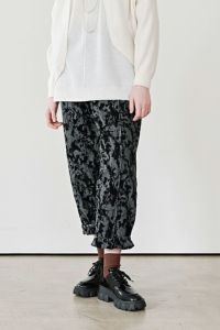 フロッキーデニムコクーンパンツ